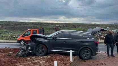 Siverek’te iki otomobil çarpıştı: 8 yaralı