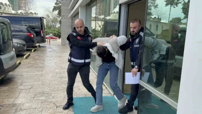 Sokak ortasında genç kadına dehşeti yaşatan taciz zanlısı tutuklandı