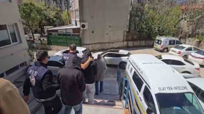 Sosyal medya üzerinden fuhuşa aracılık yapan 5 şüpheli yakalandı
