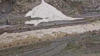 Sümbül Dağı’nda çığ devam ediyor