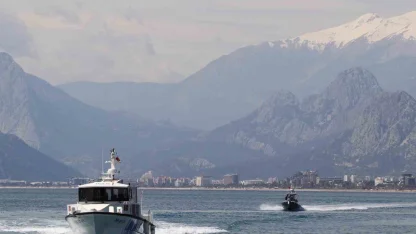 Suyun altını üstüne getiriyor, can kurtarmak için saniyelerle yarışıyorlar