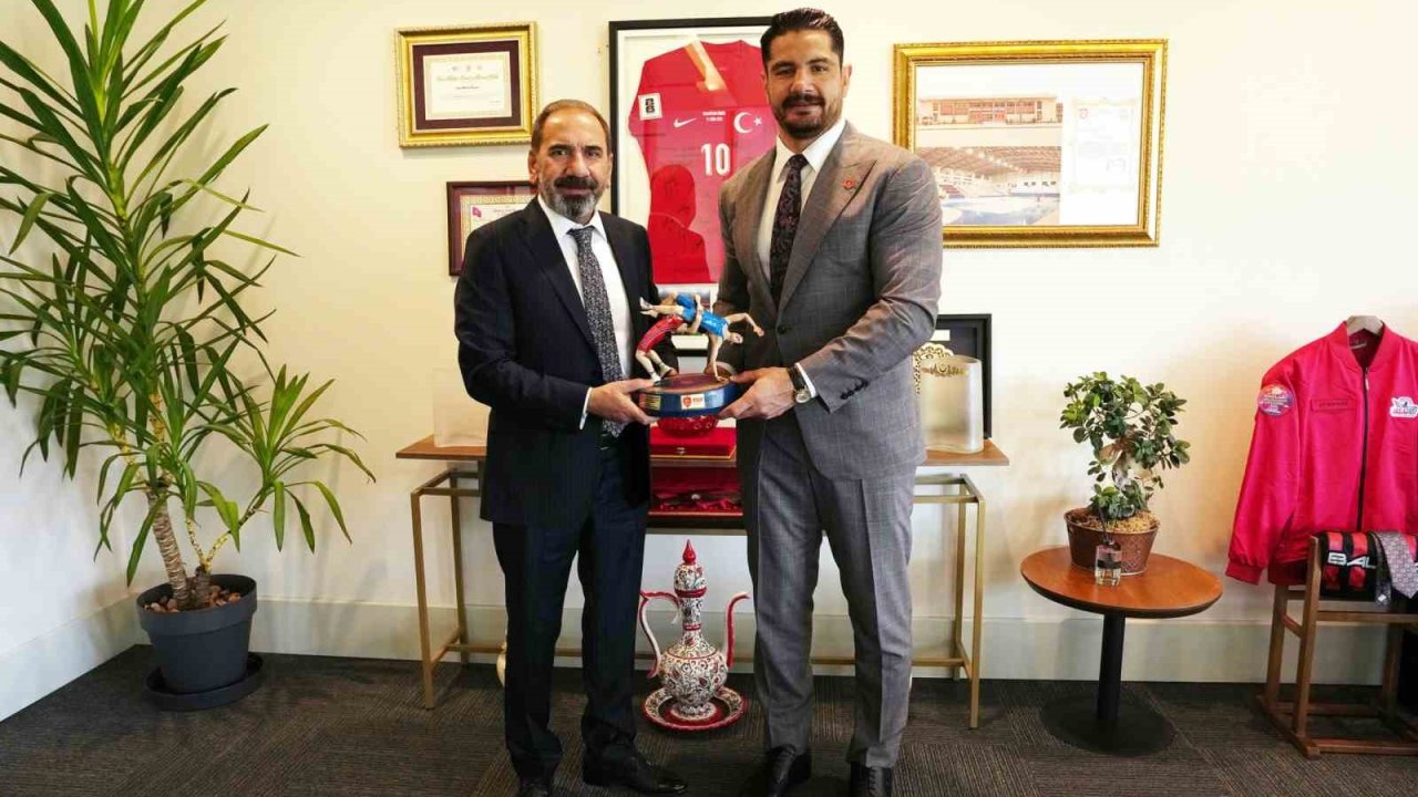 Taha Akgül’den, TFF Başkan Vekili Mecnun Otyakmaz’a ziyaret