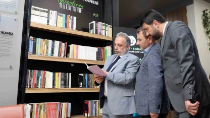Talas Belediyesi’nden personele ‘İyileştiren Kütüphane’ hediyesi