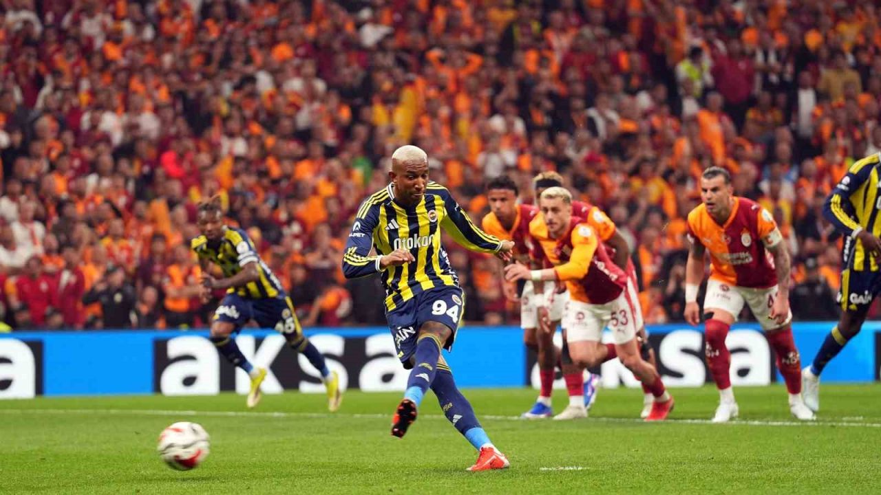 Talisca, derbide penaltı kaçırdı