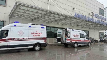 Tarsus’ta 3 öğrenci çiğ köfteden zehirlendi