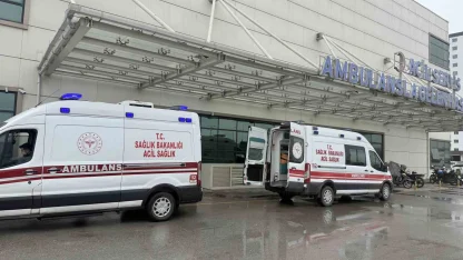 Tarsus’ta 3 öğrenci çiğ köfteden zehirlendi