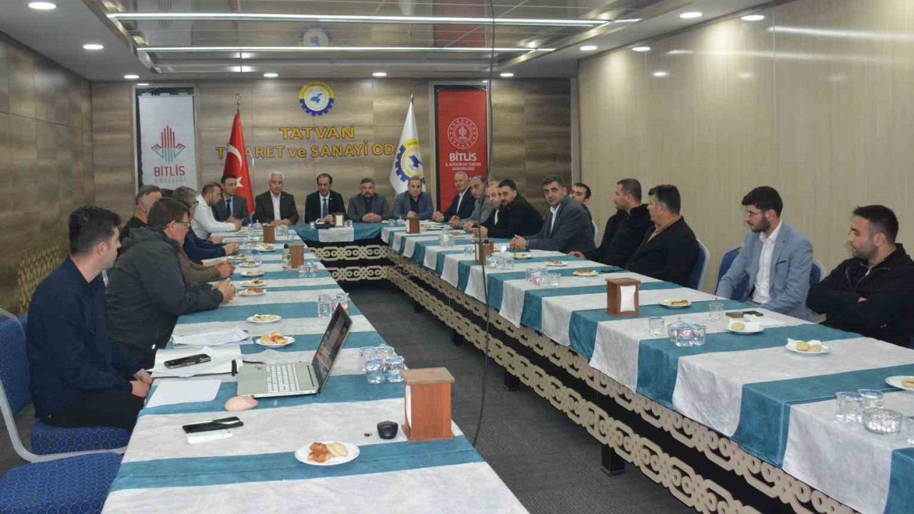 Tatvan’da turizm sektör temsilcileri toplantısı gerçekleştirildi