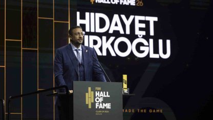 TBF Başkanı Hidayet Türkoğlu, FIBA Hall of Fame 2026 ödülünü aldı