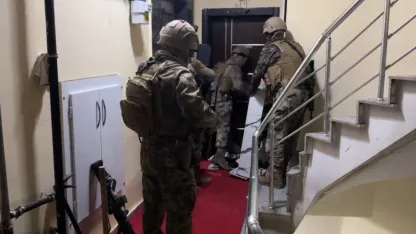 Tefecilere şafak operasyonu: Evden servet çıktı