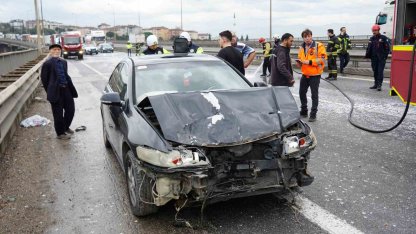 TEM Otoyolu’nda yola dökülen atıklar sonucu zincirleme kaza, 7 araç birbirine girdi