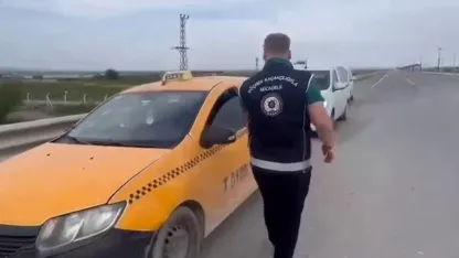 Ticari taksiyle göçmen kaçıran 2 sürücüye 334 bin 500 TL ceza