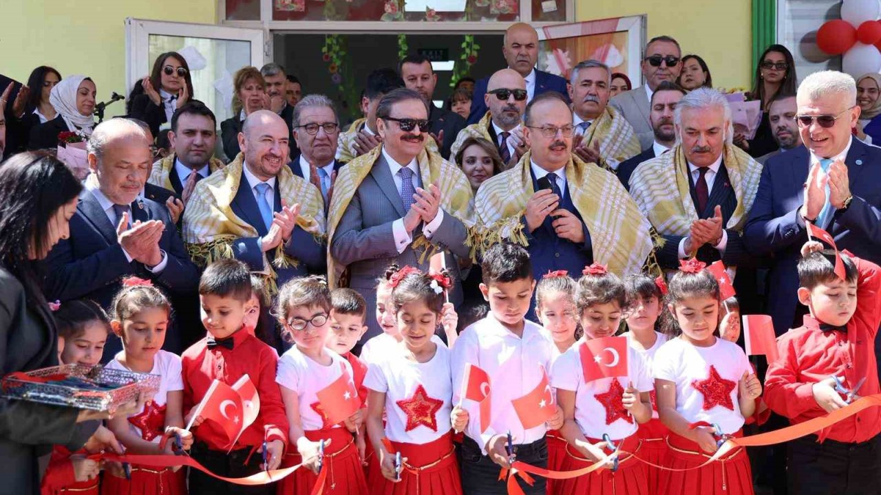 TOBB Başkanı Hisarcıklıoğlu Söke’de Anaokulu açılışına katıldı