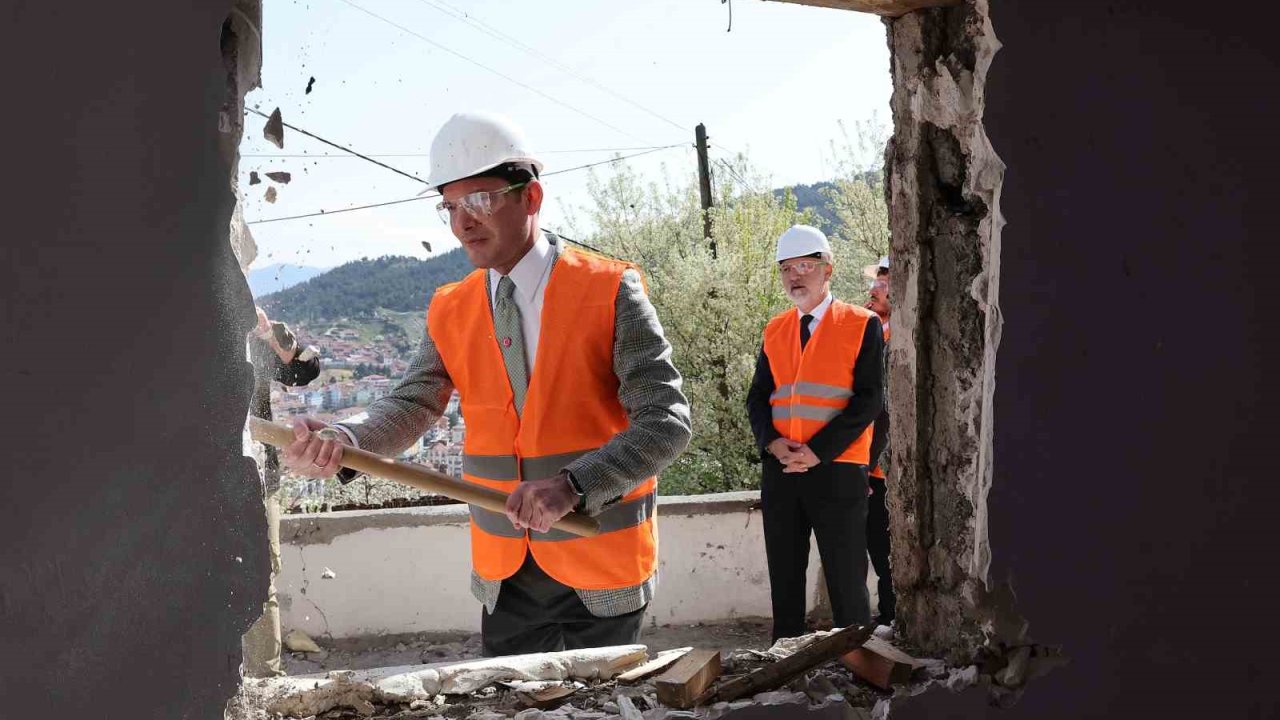 Tokat’ta kentsel dönüşümde yıkımlar başladı