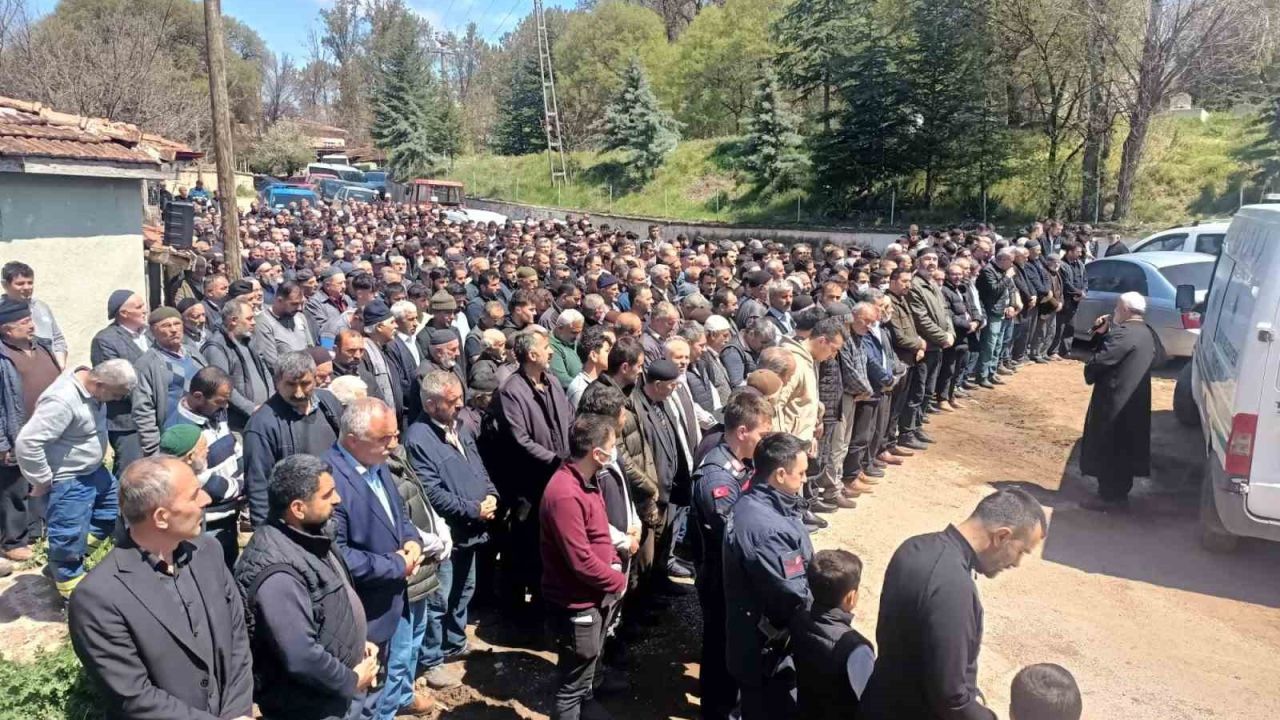 Tokat’ta KKKA tedbiri, cenaze namazı araç başında kılındı