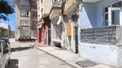 Toprağa gömülü bulunan kafatası ve kemiklerin 15 yıldır kayıp olan kardeşine ait olduğunu iddia etti