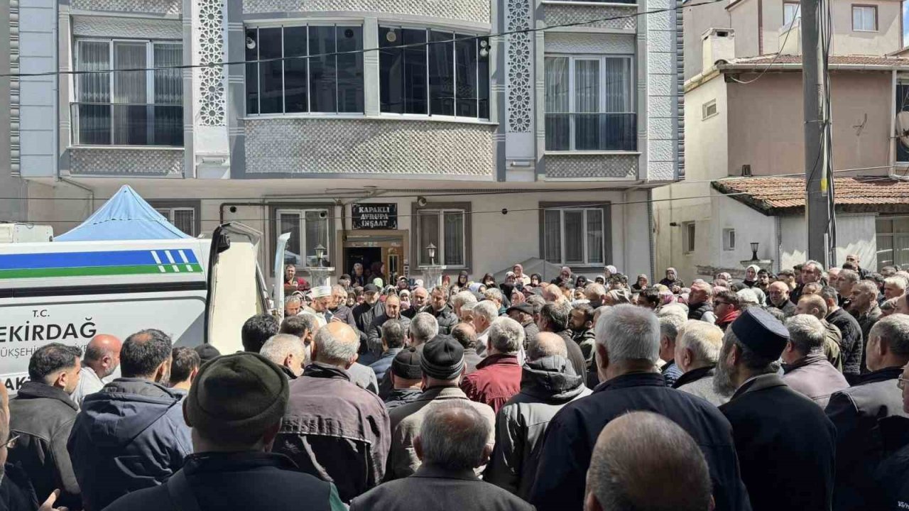 Trafik kazasında hayatını kaybeden kadın toprağa verildi