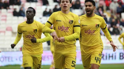 Trendyol 1. Lig: Özbelsan Sivasspor: 1 - İstanbulspor: 3
