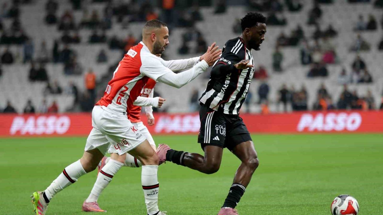 Trendyol Süper Lig: Beşiktaş: 0 - Fatih Karagümrük: 0 (İlk yarı)