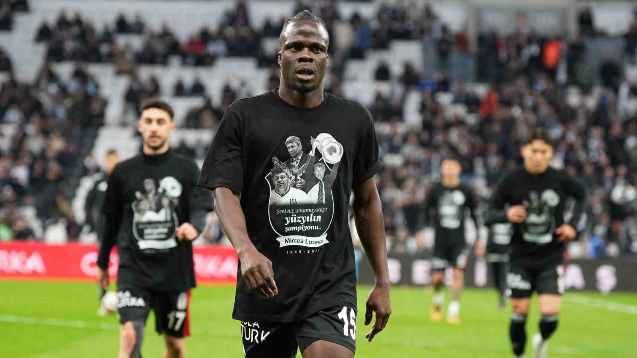 Trendyol Süper Lig: Beşiktaş: 2 - Antalyaspor: 0 (Maç devam ediyor)