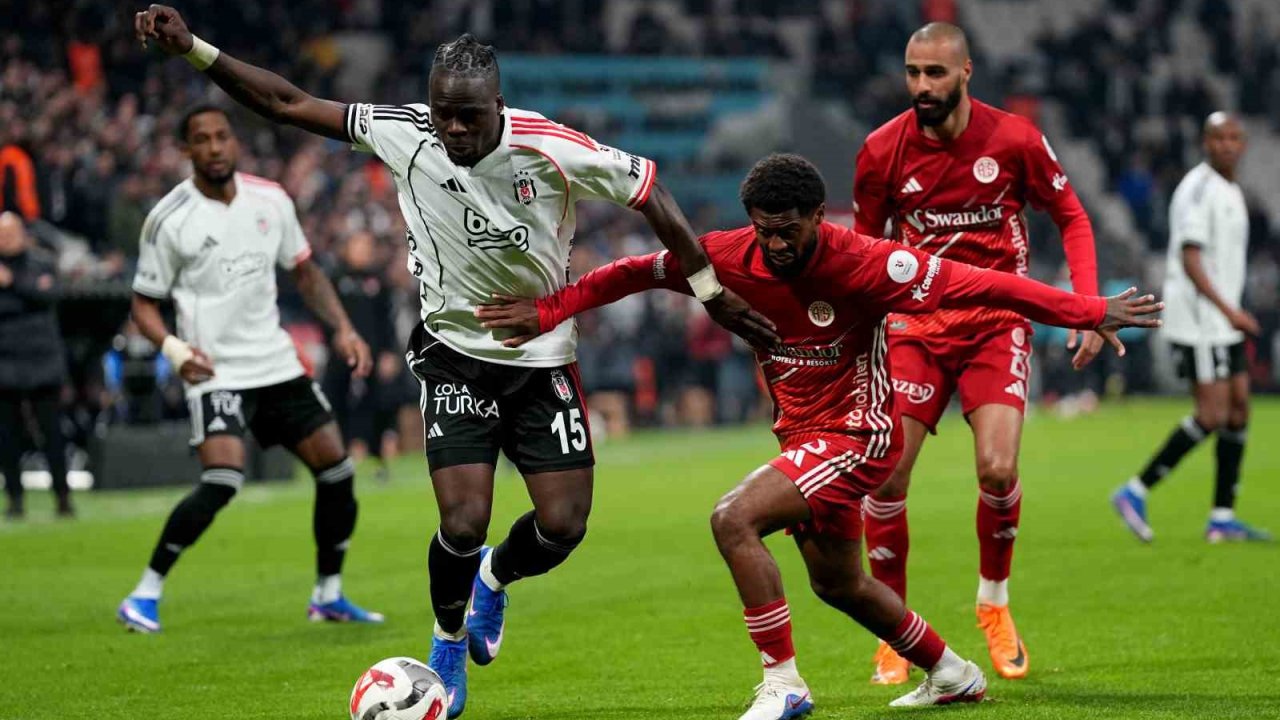 Trendyol Süper Lig: Beşiktaş: 4 - Antalyaspor: 2 (Maç sonucu)