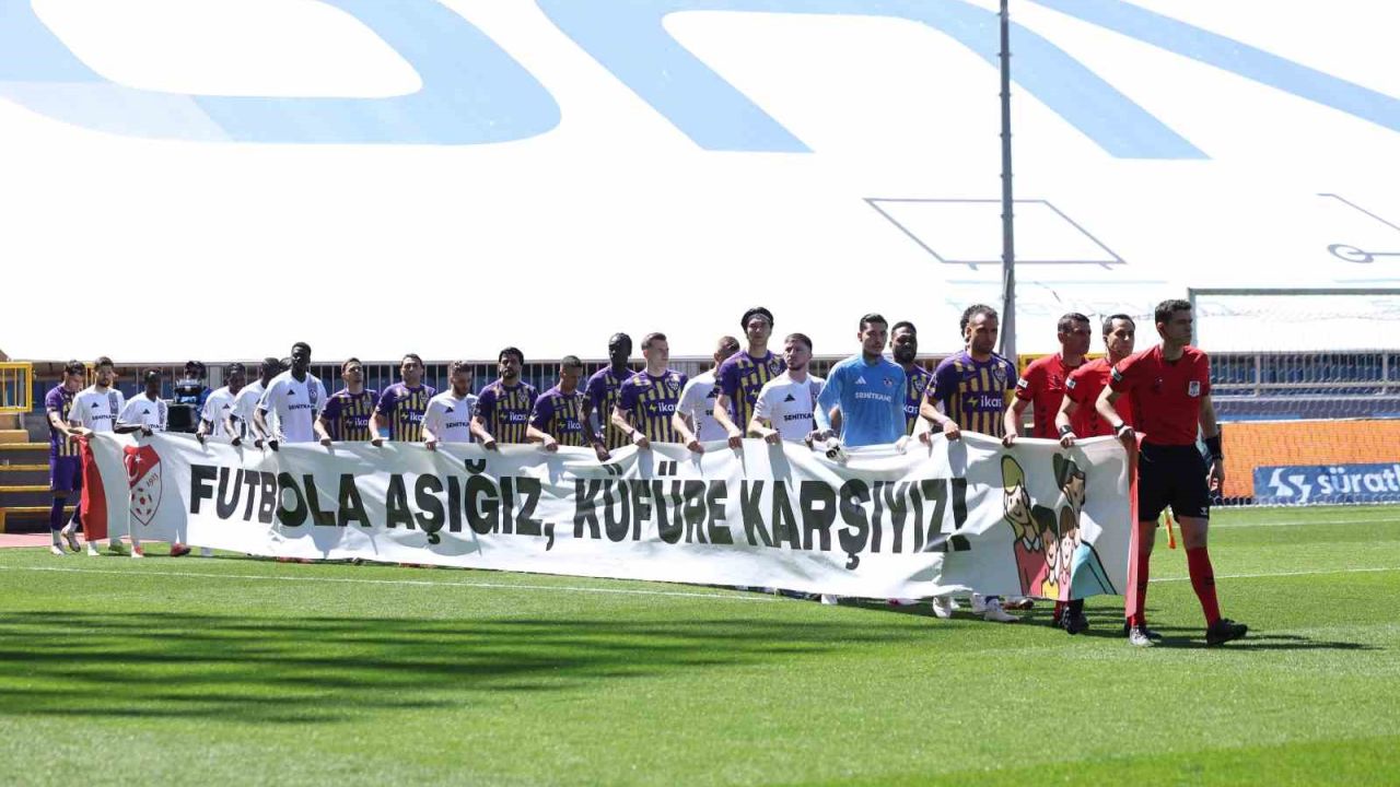 Trendyol Süper Lig: Eyüpspor: 0 - Gaziantep FK: 0 (İlk yarı)