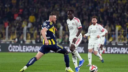 Trendyol Süper Lig: Fenerbahçe: 0 - Beşiktaş: 0 (İlk yarı)