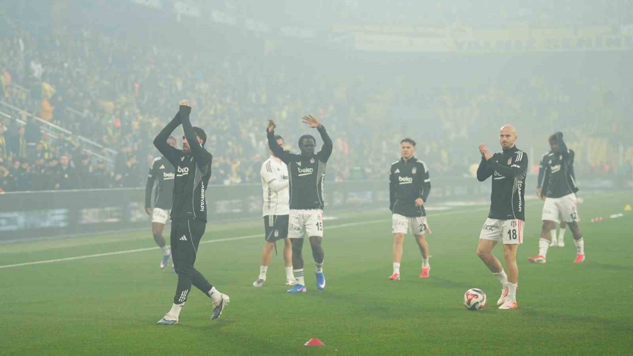 Trendyol Süper Lig: Fenerbahçe: 0 - Beşiktaş: 0 (Maç devam ediyor)