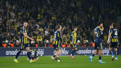 Trendyol Süper Lig: Fenerbahçe: 2 - Çaykur Rizespor: 2 (Maç sonucu)
