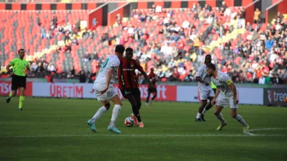 Trendyol Süper Lig: Gaziantep FK: 0 - Corendon Alanyaspor: 0 (Maç devam ediyor)