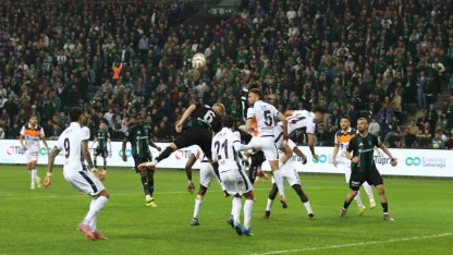 Trendyol Süper Lig: Kocaelispor: 0 - Başakşehir: 0 (Maç devam ediyor)