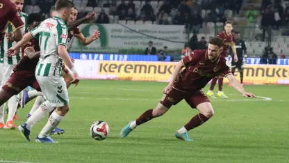 Trendyol Süper Lig: Konyaspor: 2 - Trabzonspor: 0 (İlk yarı)
