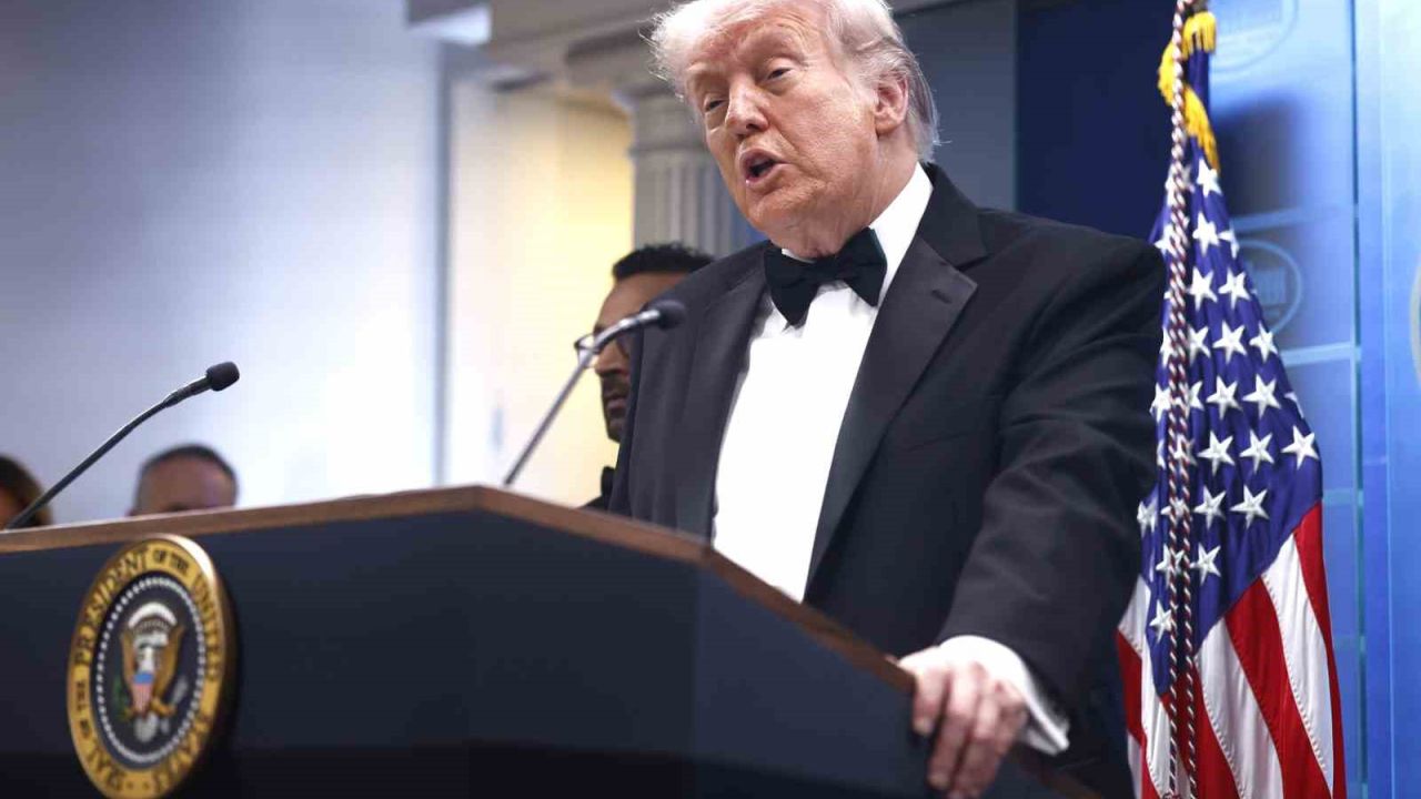 Trump: "İranlılar görüşmek isterse bizi arayabilirler"