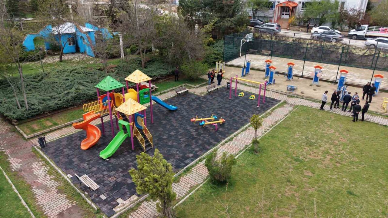 Tunceli’de spor alanları yenileniyor