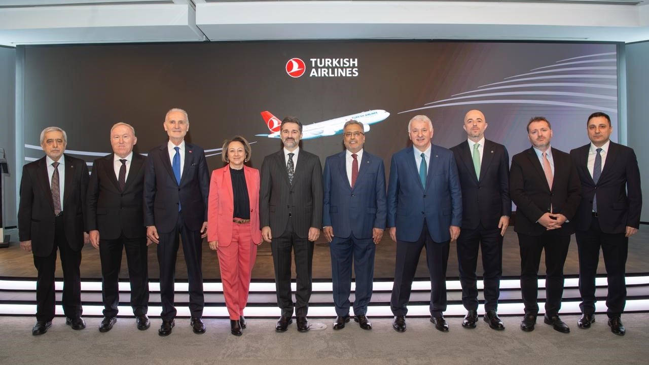 Türk Hava Yolları’nda devir teslim töreni gerçekleşti