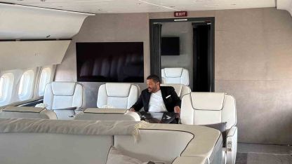 Türk iş insanı Uğur Akkuş Boeing Business Jet aldığını duyurdu