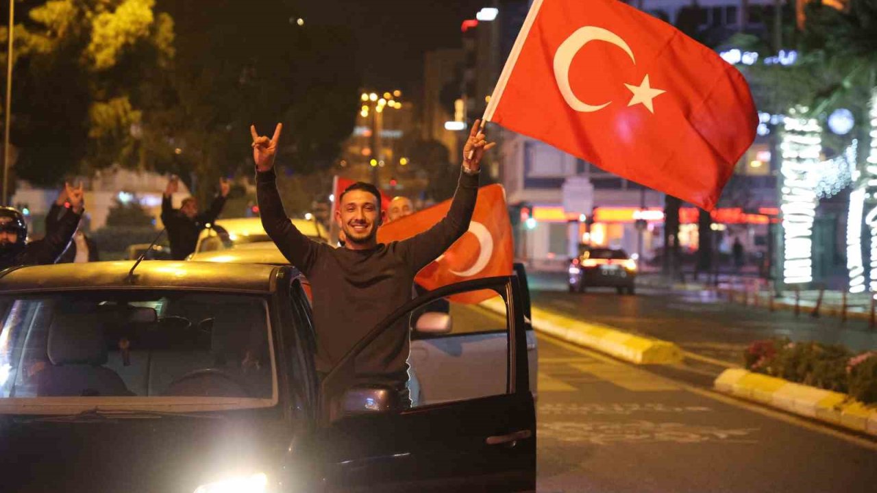 Türkiye’nin Dünya Kupası’na katılması, Aydın’da konvoyla kutlandı