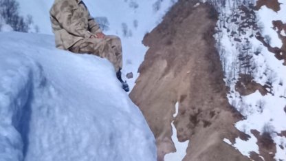 Uçuruma düşen güvenlik korucusu hayatını kaybetti