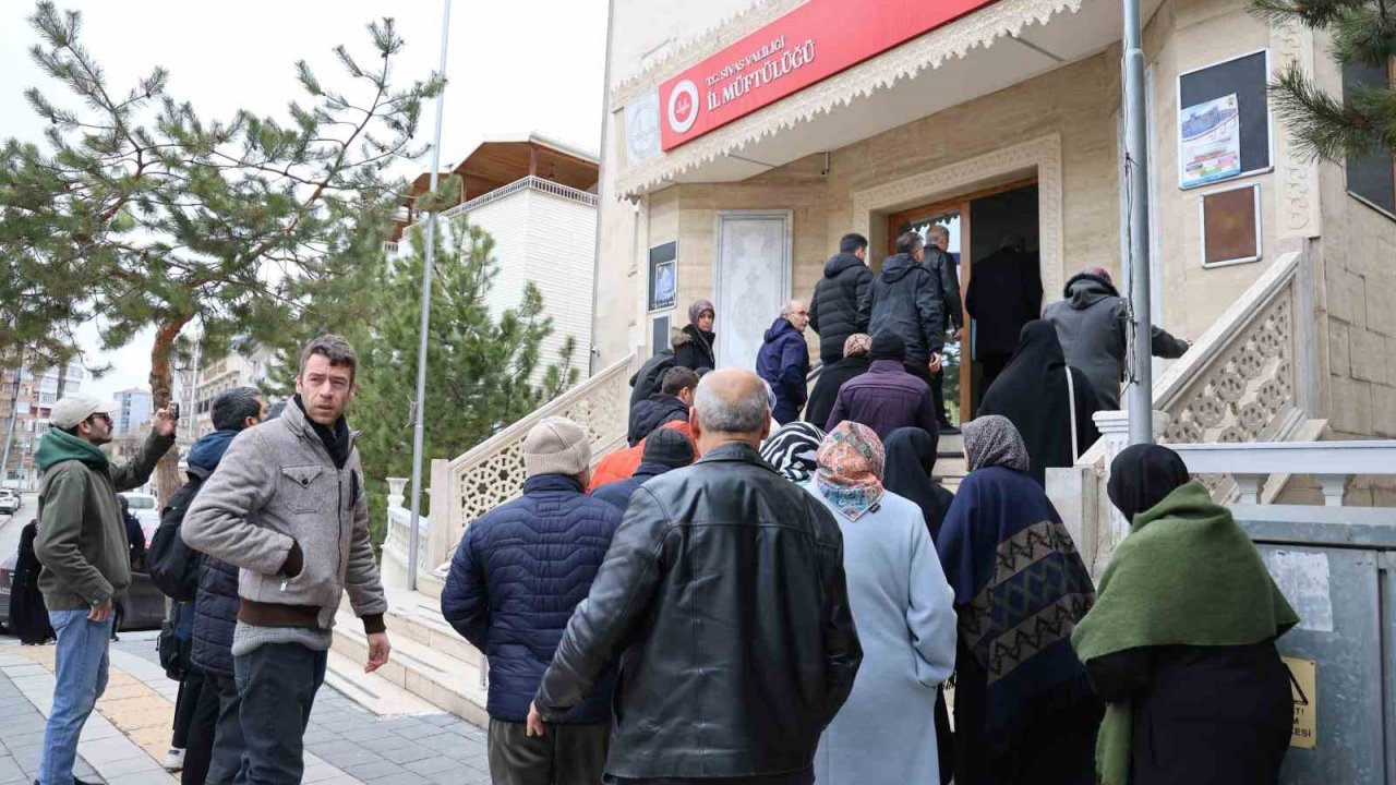 Umre vaadiyle dolandırılmışlardı, kutsal topraklara doğru yola çıktılar