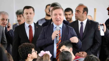 Vali Aydoğdu’dan gençlere hem değer hem spor vurgusu