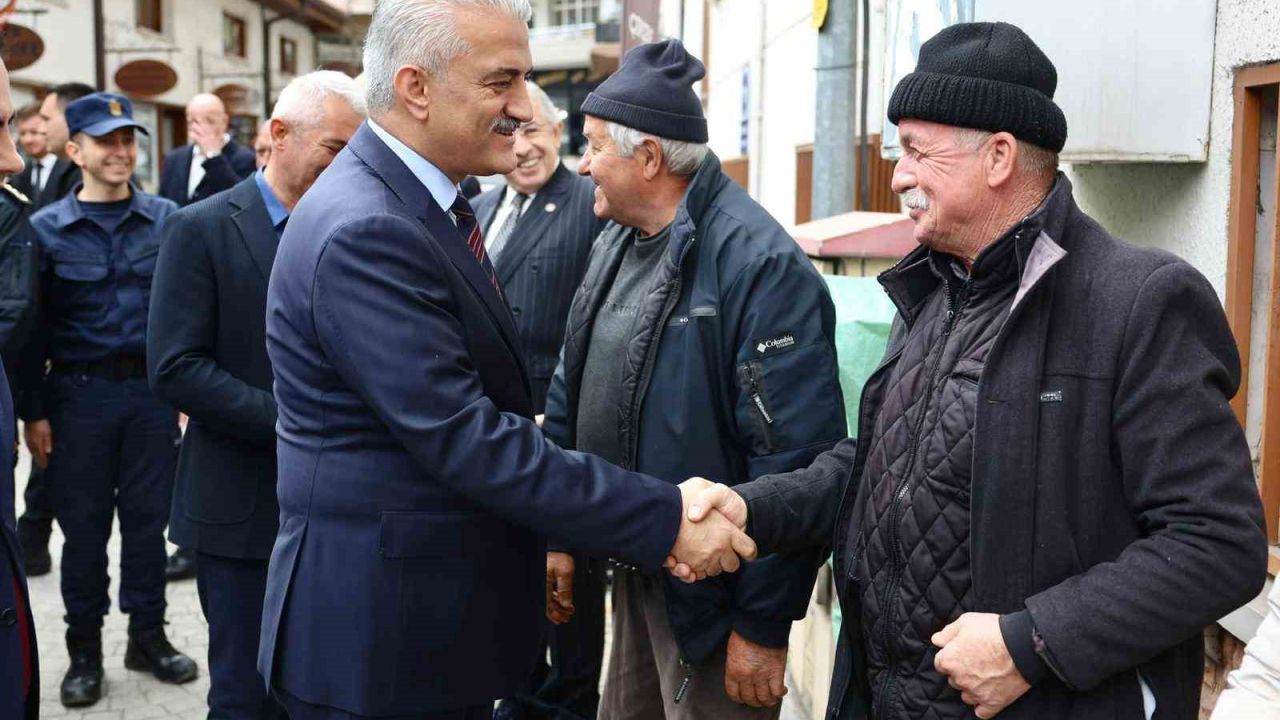 Vali Makas’tan Akçakoca esnafı ile hasbihal etti