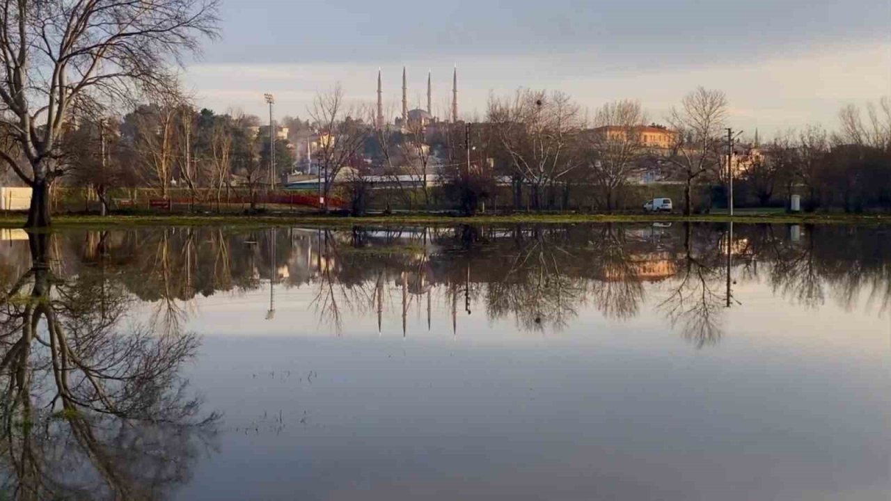 Yağışlar Tunca Nehri’ni coşturfu: Debi 3 günde 3 kat arttı