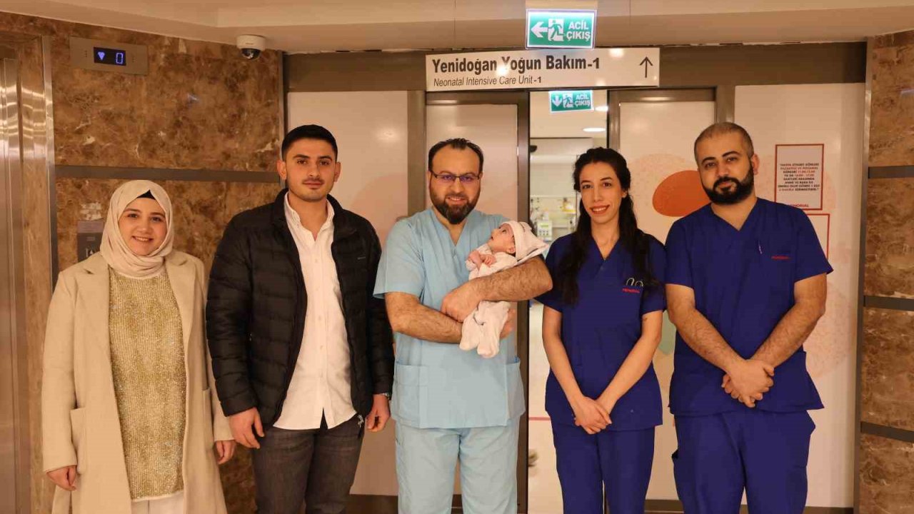 Yeni doğan bebek 79 günde 4 ağır ameliyat geçirerek hayata tutundu