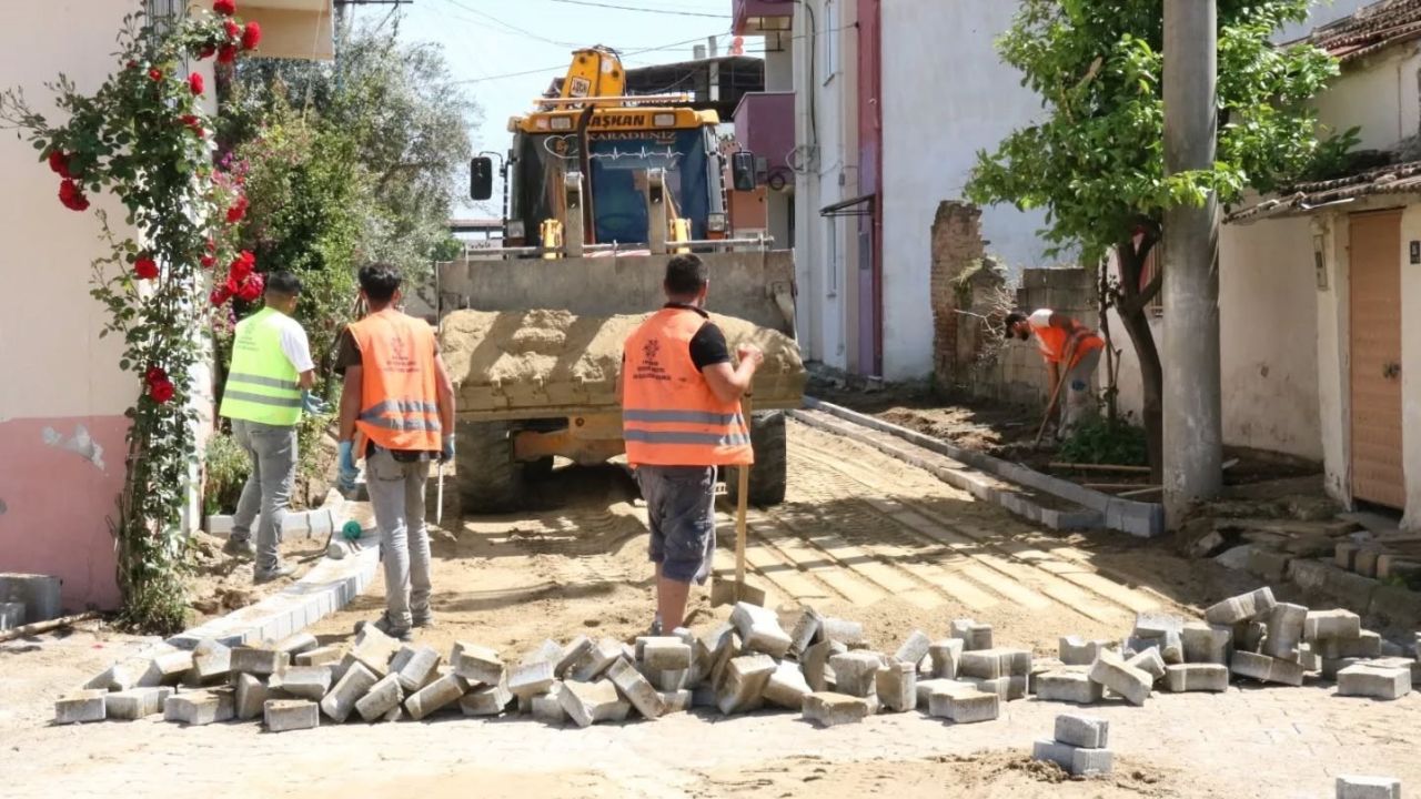 Yenipazar’da üstyapı atağı: Parke taşları yenileniyor