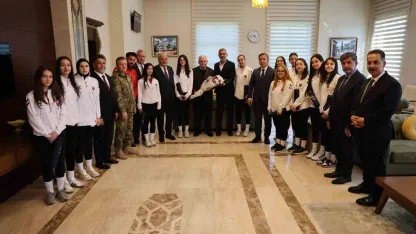 Yıldırım’dan Türkiye Şampiyonası’na katılacak voleybolculara tebrik