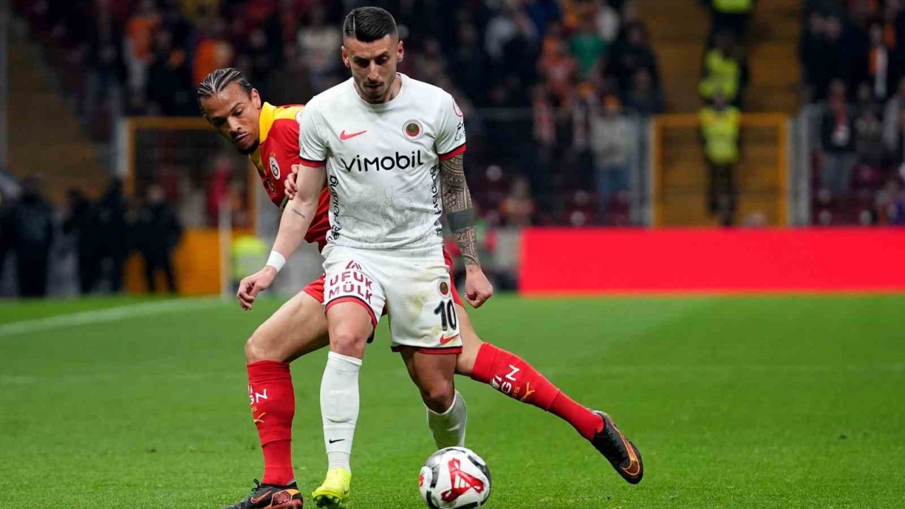 Ziraat Türkiye Kupası: Galatasaray: 0 - Gençlerbirliği: 0 (İlk yarı)
