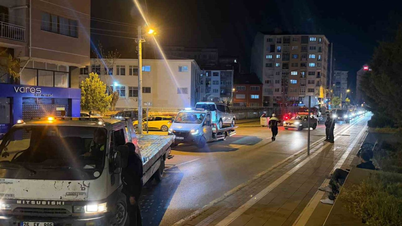 1 Mayıs tedbirlerine uymayan sürücülere ait 33 araç gece çekildi