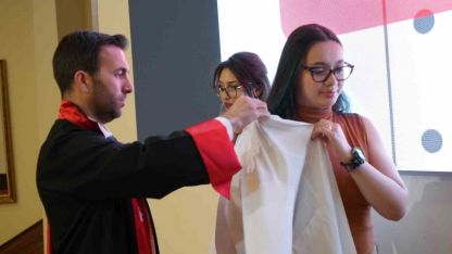 160 veteriner hekim adayı beyaz önlüklerini giydi