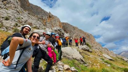 45 sporcu Kemaliye’nin zirvesinde buluştu