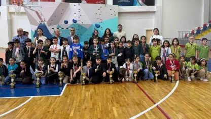 Adıyaman Özel Doğa Koleji öğrencilerinden satranç turnuvasında derece