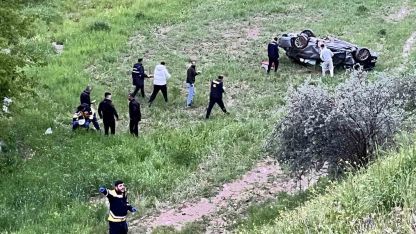 Adıyaman’da otomobil tarlaya uçtu: 4 yaralı